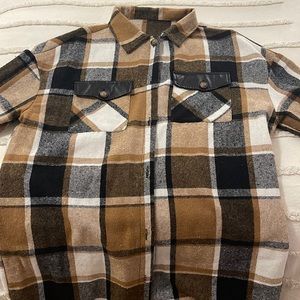Old Navy Large Men’s Flannel Shirt with Faux Leather Pockets